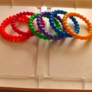 Set of 6 colorful bracelets